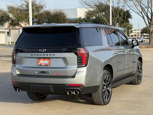 2025 Chevrolet Suburban RST