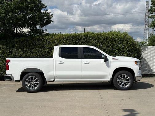Summit White 2026 Chevrolet Silverado 1500 LT