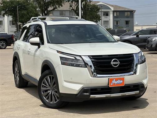 2024 Nissan Pathfinder SL FWD