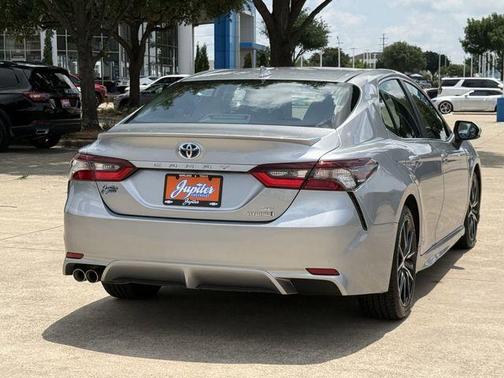 Silver 2022 Toyota Camry Hybrid SE