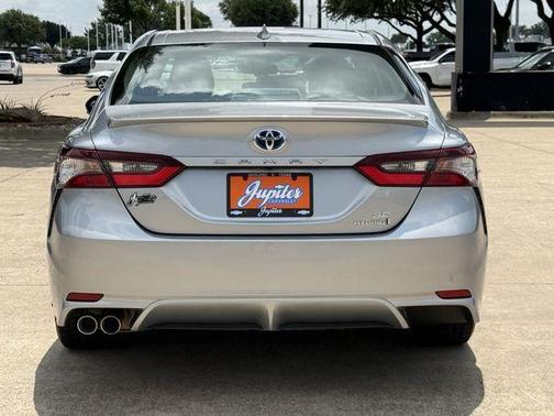 Silver 2022 Toyota Camry Hybrid SE