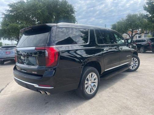 Onyx Black 2025 GMC Yukon XL Denali