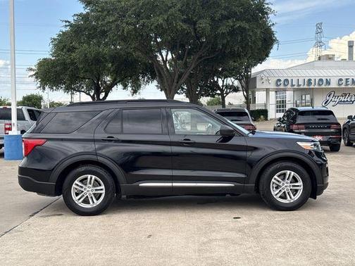 Black Metallic 2021 Ford Explorer XLT