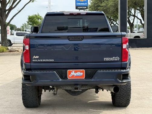 Northsky Blue Metallic 2022 Chevrolet Silverado 2500 High Country