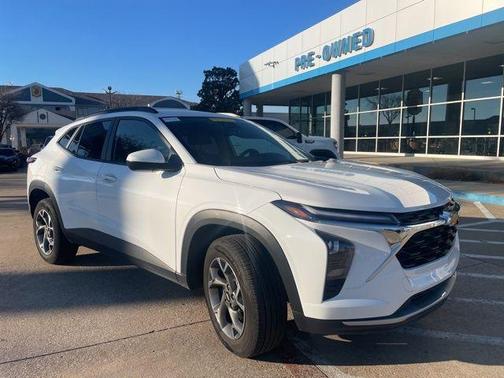 2025 Chevrolet Trax LT