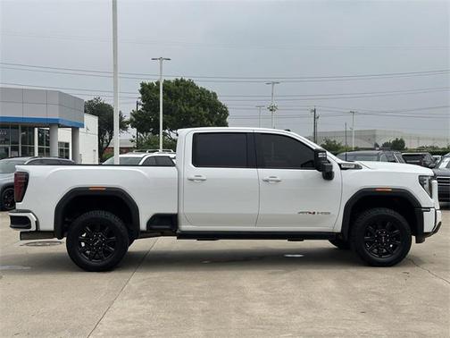2024 GMC Sierra 2500 AT4