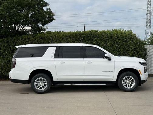 Summit White 2026 Chevrolet Suburban LT