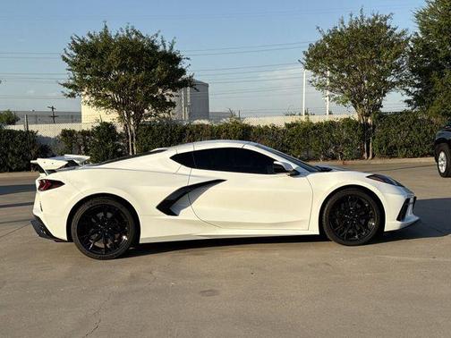 2026 Chevrolet Corvette Stingray w/2LT