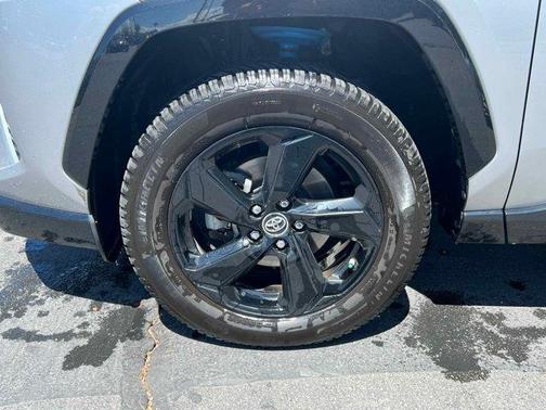 2019 Toyota RAV4 Hybrid XSE