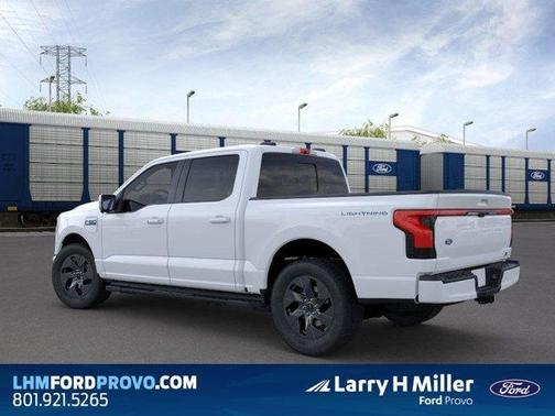 2025 Ford F-150 Lightning LARIAT