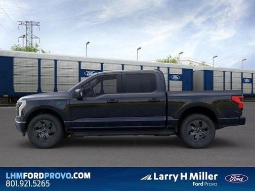 2025 Ford F-150 Lightning LARIAT