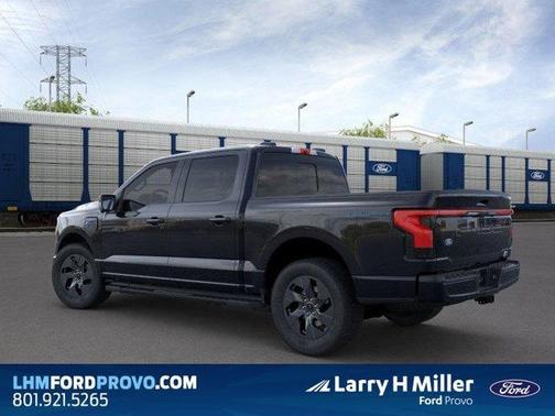 2025 Ford F-150 Lightning LARIAT