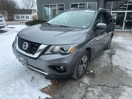 2019 Nissan Pathfinder SV