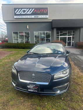 2017 Lincoln MKZ Base
