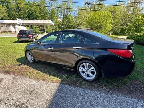 2011 Hyundai SONATA Limited