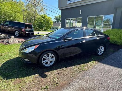 2011 Hyundai SONATA Limited