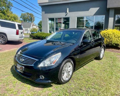 2015 INFINITI Q40 Base