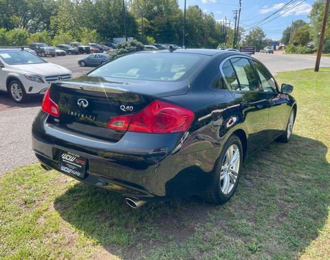 2015 INFINITI Q40 Base