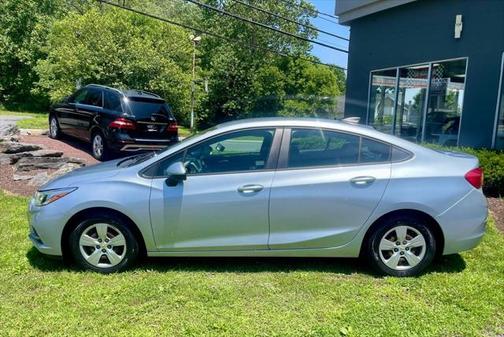 2018 Chevrolet Cruze LS