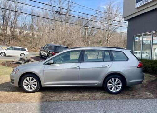 2017 Volkswagen Golf SportWagen TSI S