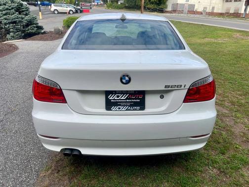 2010 BMW 528 xDrive