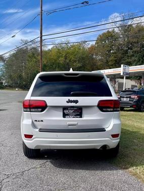 2022 Jeep Grand Cherokee Laredo