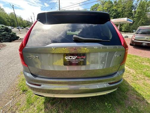 2016 Volvo XC90 T6 Momentum