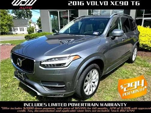 2016 Volvo XC90 T6 Momentum