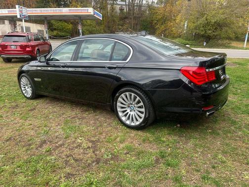 2011 BMW 750 Li xDrive