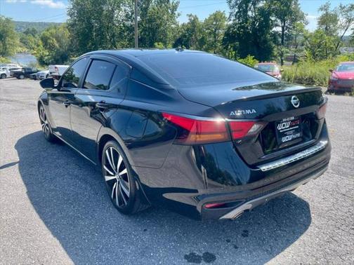 2020 Nissan Altima SR FWD