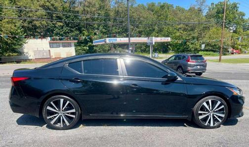 2020 Nissan Altima SR FWD