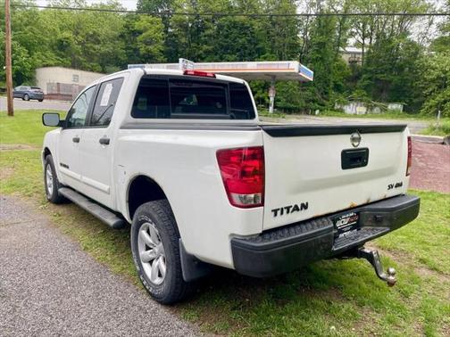 2013 Nissan Titan SV