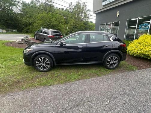 2018 INFINITI QX30 Premium