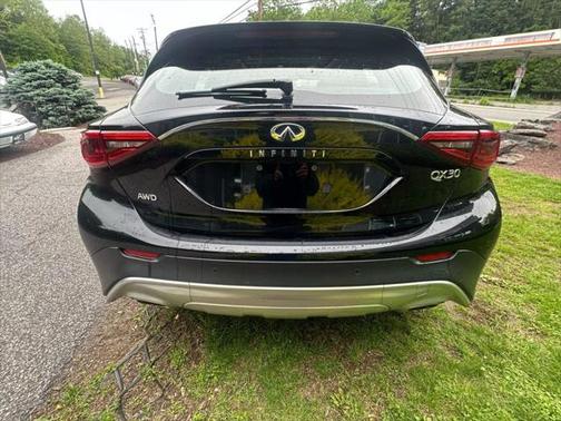 2018 INFINITI QX30 Premium