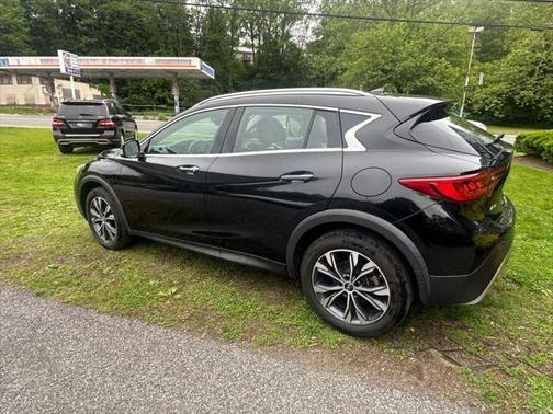 2018 INFINITI QX30 Premium