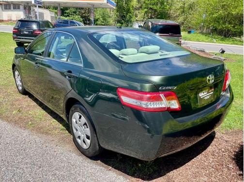 2010 Toyota Camry LE