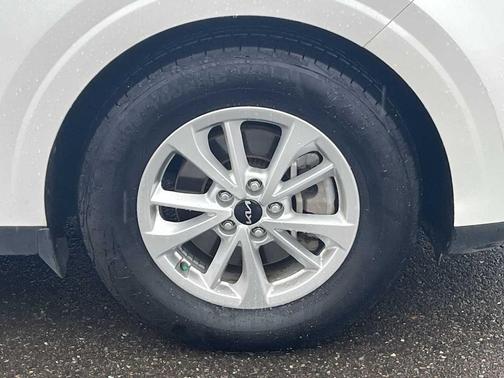 2022 Kia Carnival LXS