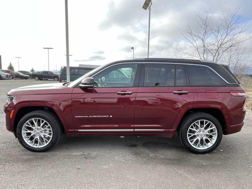 2024 Jeep Grand Cherokee Summit