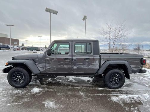 2026 Jeep Gladiator Sport