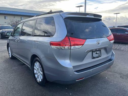 2014 Toyota Sienna XLE