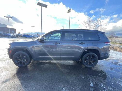 2023 Jeep Grand Cherokee L Laredo