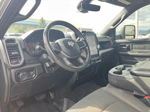 2023 RAM 2500 Tradesman Crew Cab 4x4 8 Box