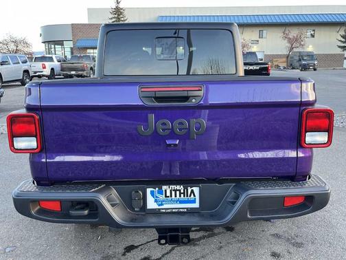 2026 Jeep Gladiator Sport