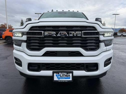 Bright White Clearcoat 2027 RAM 3500 Big Horn