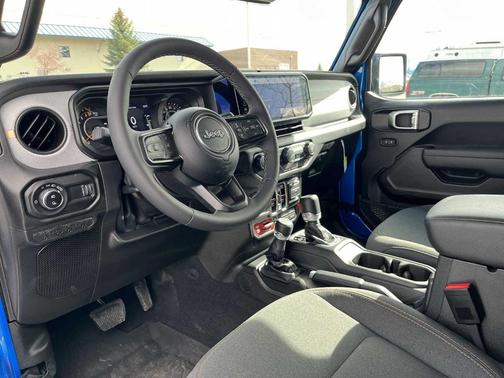 Hydro Blue Pearlcoat 2026 Jeep Gladiator Sport