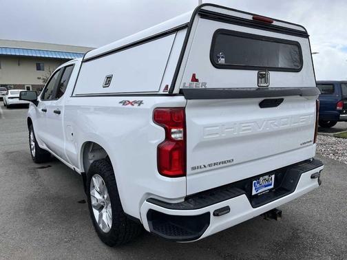 Summit White 2021 Chevrolet Silverado 1500 Custom