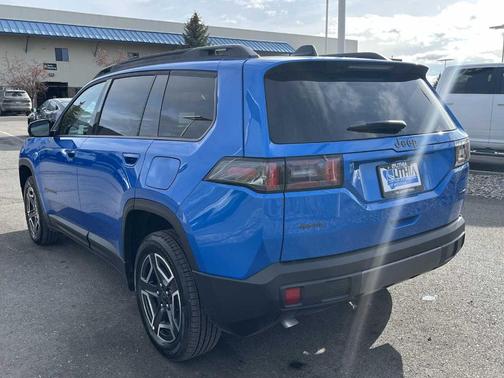 2026 Jeep Cherokee LAREDO/LIMITED