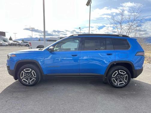 2026 Jeep Cherokee LAREDO/LIMITED