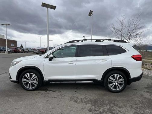 Crystal White Pearl 2019 Subaru Ascent Limited 8-Passenger