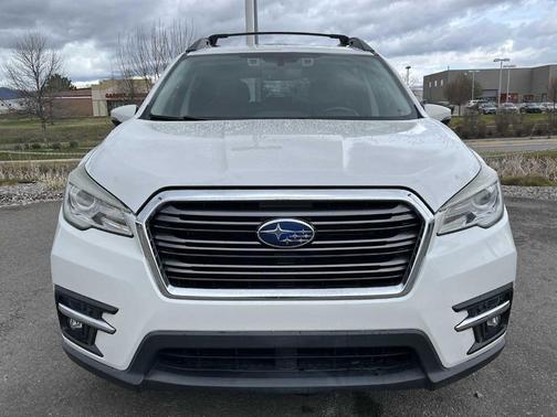 Crystal White Pearl 2019 Subaru Ascent Limited 8-Passenger